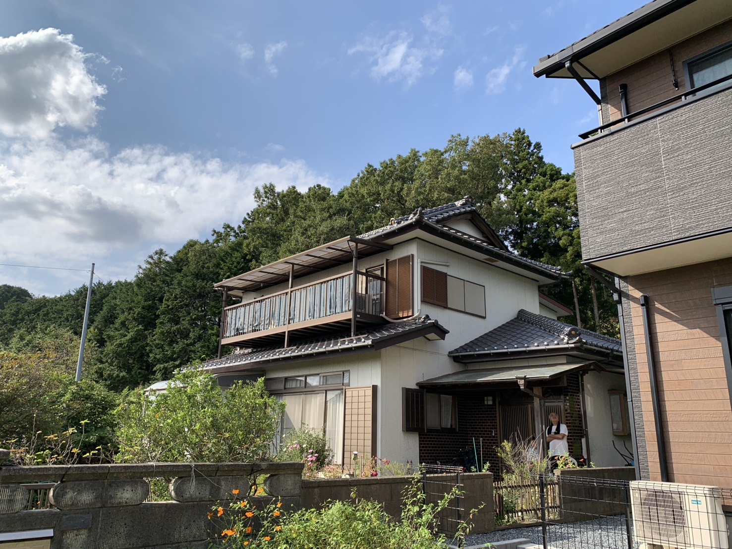 和風の建物を最近の新築物件に人気の黒っぽいイメージにしたい