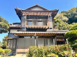 君津市　入母屋造りの和風住宅　外壁の色を変えるだけで印象が大きく変わりました