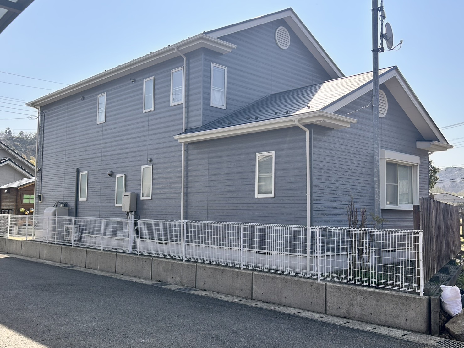 木更津市の約築25年の一戸建　傷んだ屋根も4回塗りで蘇りました